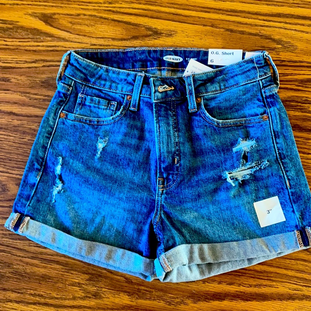 NWT. Old Navy O.G. Shorts. Size 6. 3 inch inseam. High rise. Brand new.